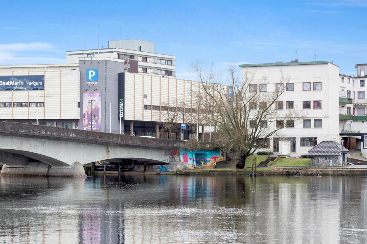 Stylish Apartment With Beautiful Views Of The River, Beach Nearby Kristiansand Extérieur photo